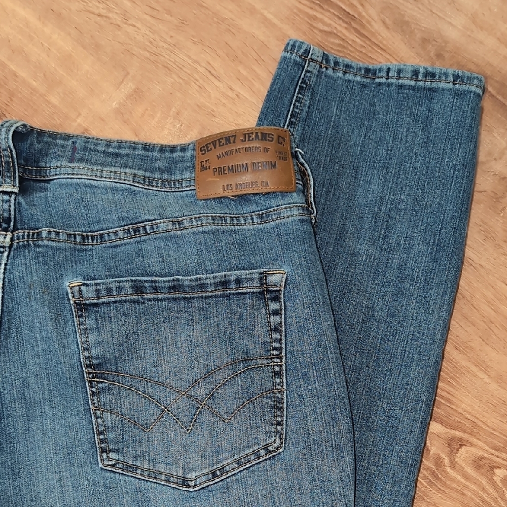 🥳Host Pick🎊 Seven7 Men's Classic Blue Straight Leg Jeans - Picture 5 of 11